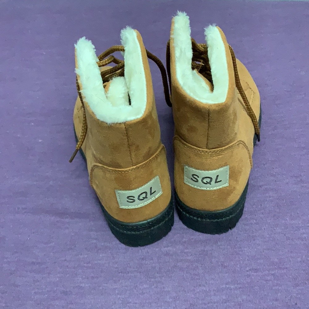 SQL Winter Boots - Picture 2 of 5